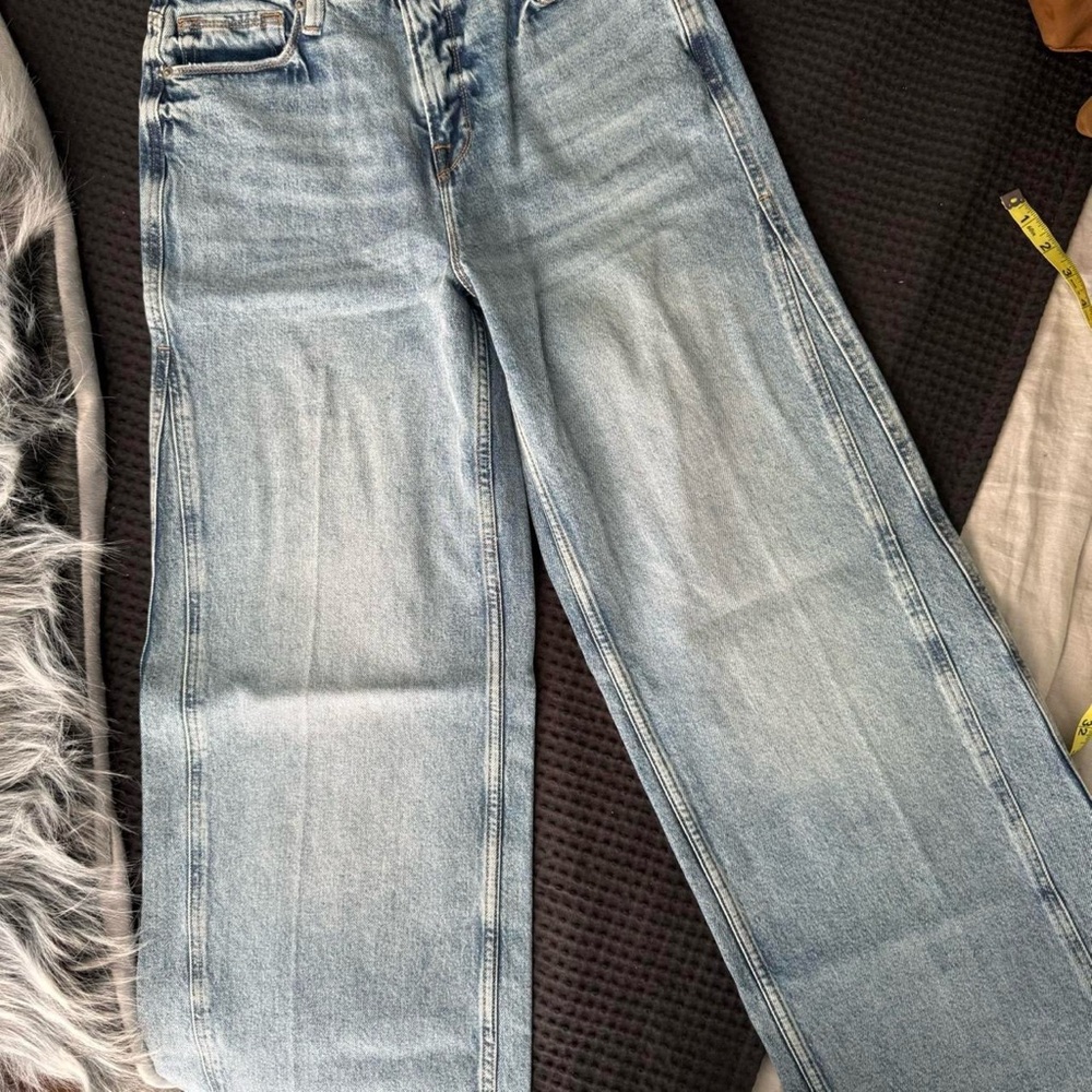 Good American Skate Jeans - Picture 5 of 10